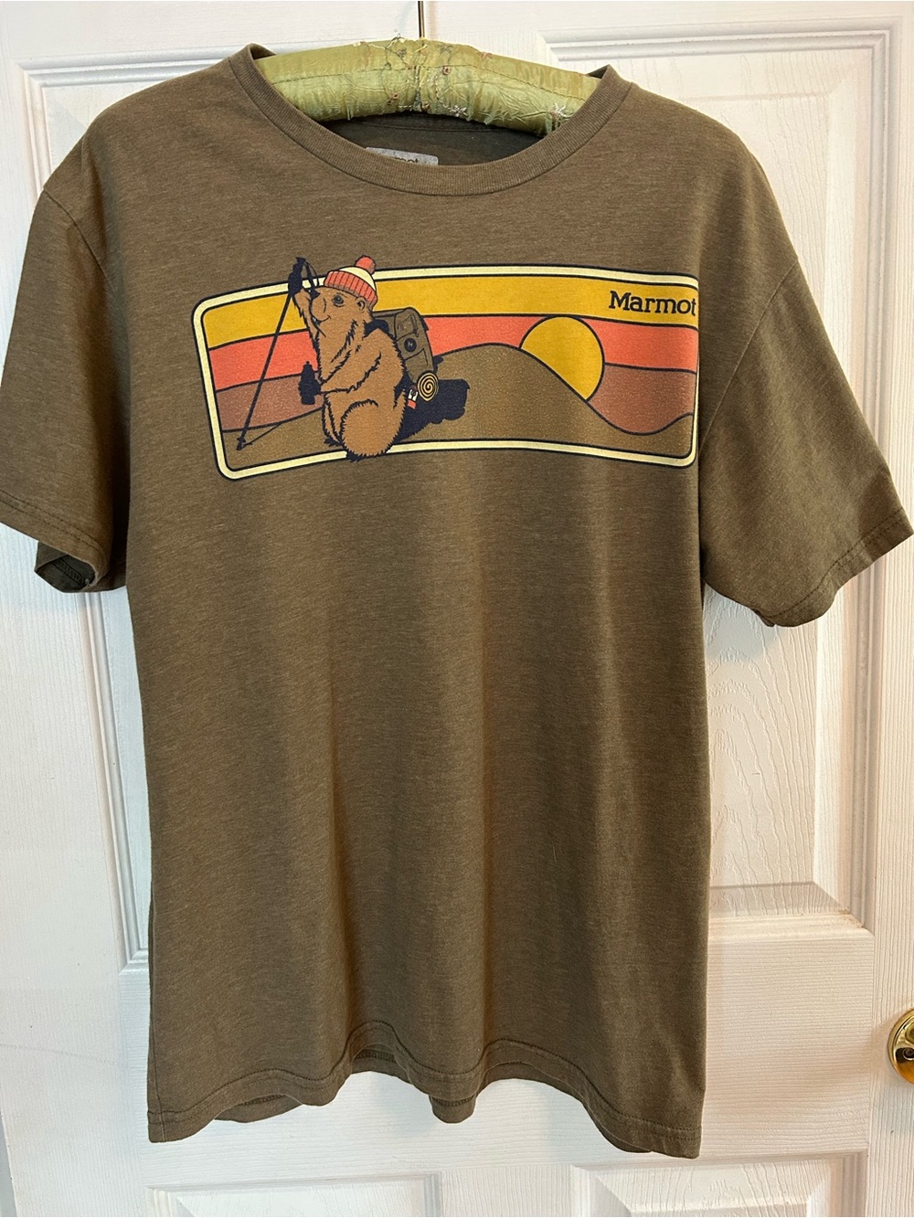 Marmot Graphic Tee Olive Green T-Shirt Short Sleeve Medium Men’s Women’s Unisex